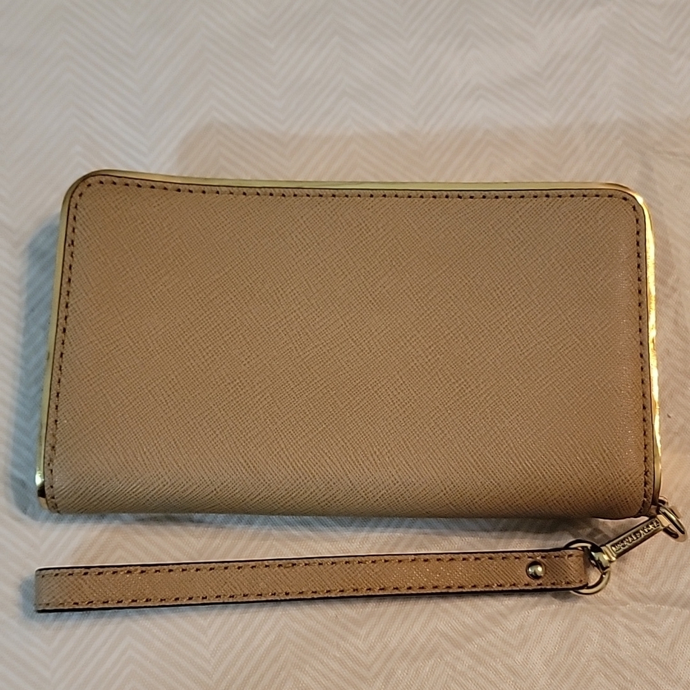 Michael Kors Tan Jet Set Wristlet Wallet - Picture 4 of 11